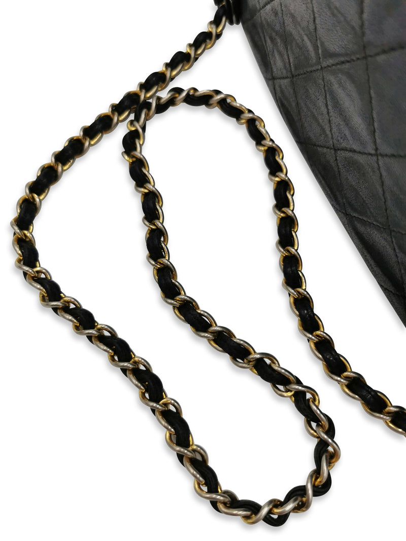 Sort Quilted Camera bag taske fra brand: CHANEL - We Do Vintage