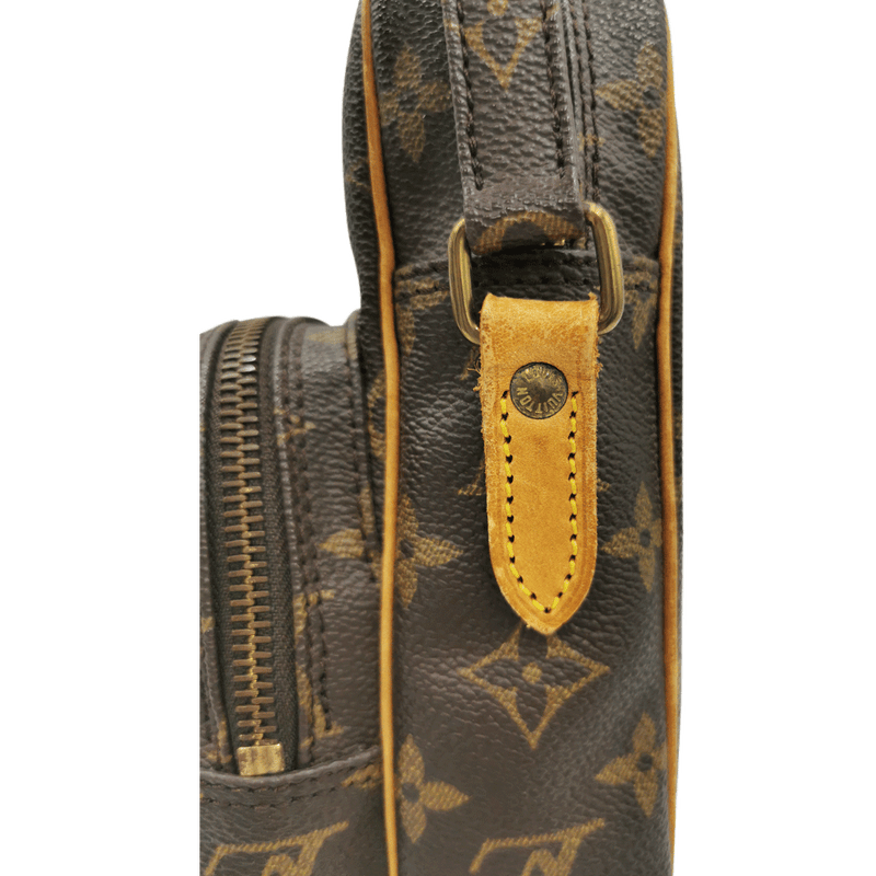 Monogram Canvas Amazone taske fra brand: LOUIS VUITTON - We Do Vintage