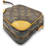 Monogram Canvas Amazone taske fra brand: LOUIS VUITTON - We Do Vintage