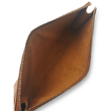 Brun Epi læder Pochette Accessoires taske fra brand: LOUIS VUITTON - We Do Vintage