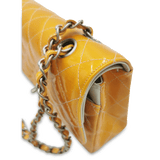 Orange Patent Classic flap medium taske fra brand: CHANEL - We Do Vintage