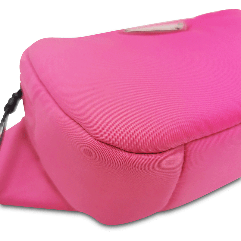 Fuxia pink nylon bæltetaske taske fra brand: PRADA - We Do Vintage