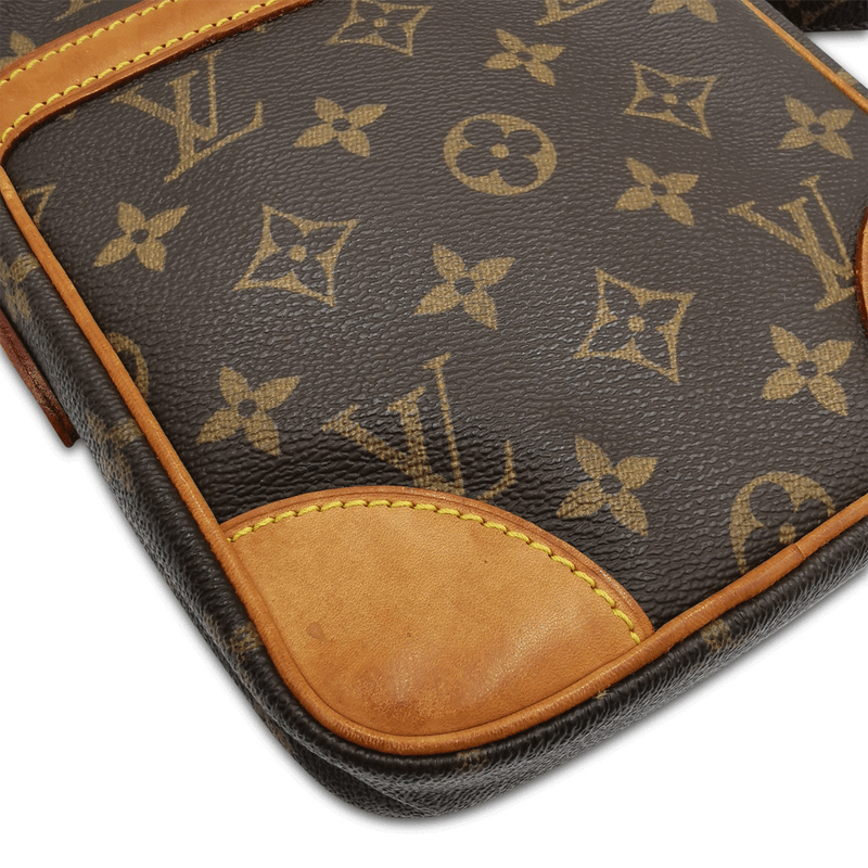 Monogram Canvas Danube taske fra brand: LOUIS VUITTON - We Do Vintage