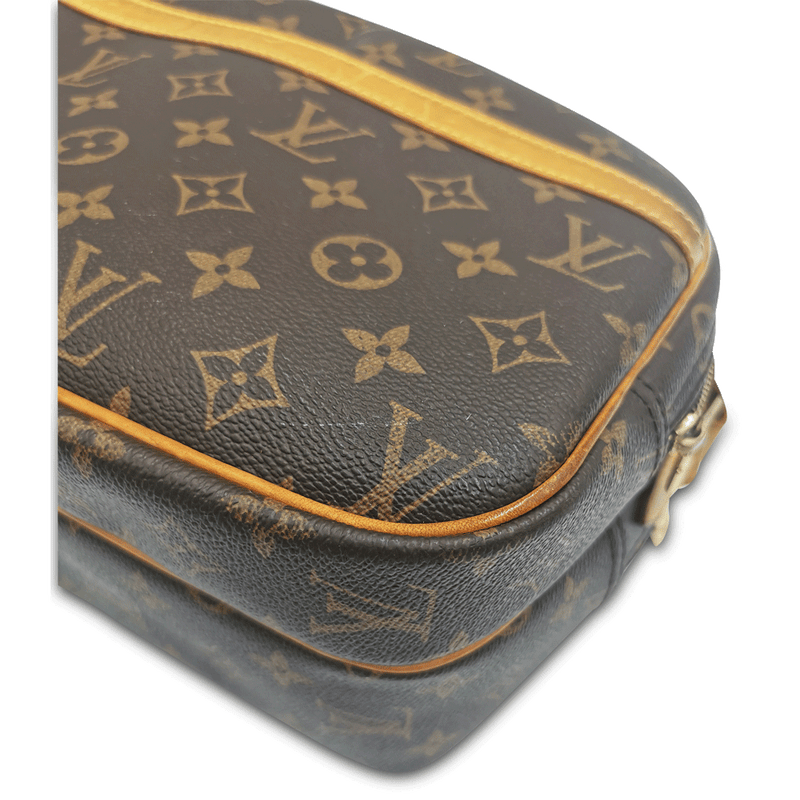 Monogram Canvas Reporter PM taske fra brand: LOUIS VUITTON - We Do Vintage