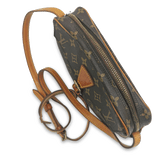 Monogram Canvas Jeune Fille PM taske fra brand: LOUIS VUITTON - We Do Vintage