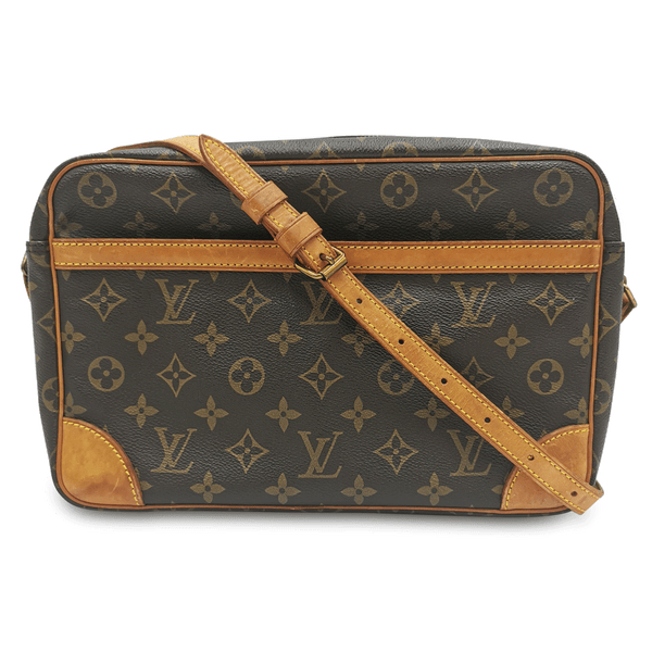 Monogram Coated Canvas Trocadéro 30 taske fra brand: LOUIS VUITTON - We Do Vintage