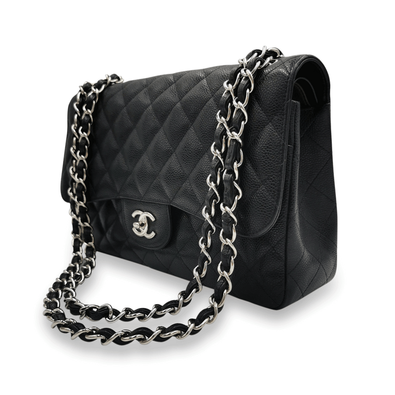 Sort caviar jumbo Classic double flap taske fra brand: CHANEL - We Do Vintage