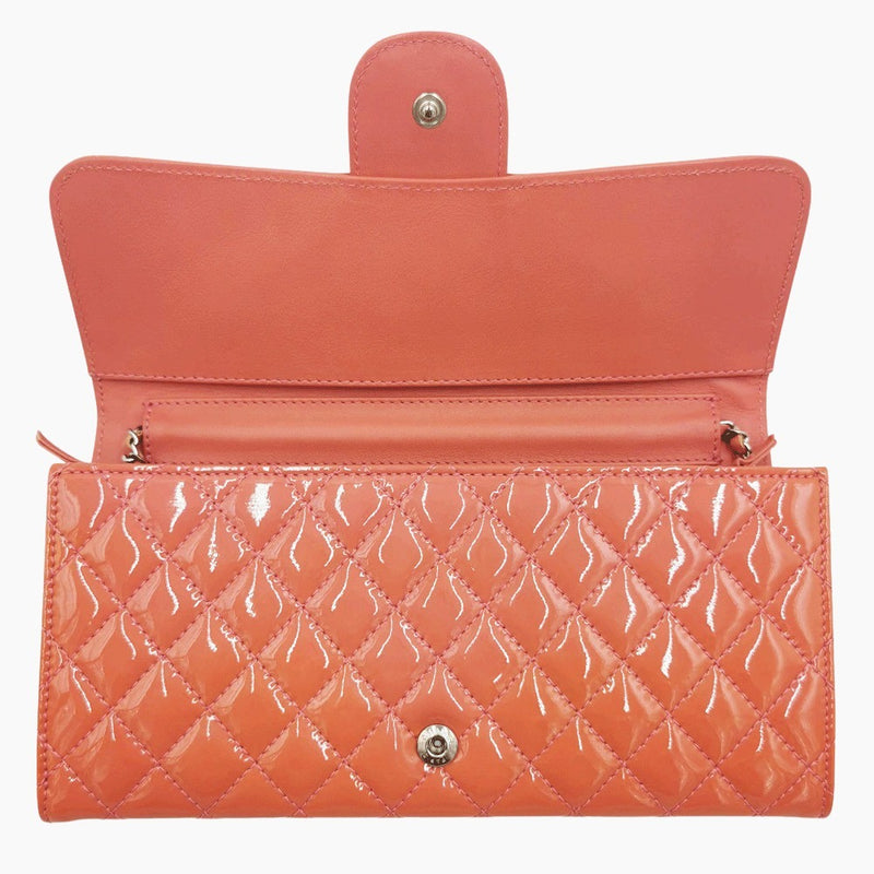 Orange patent woc taske fra brand: CHANEL - We Do Vintage