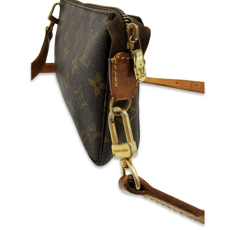 Monogram Canvas Pochette Accessoires m. crossbody rem taske fra brand: LOUIS VUITTON - We Do Vintage