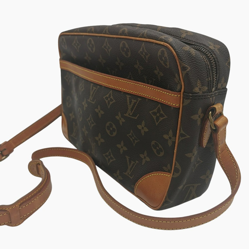 Monogram Trocadéro 30 taske fra brand: LOUIS VUITTON - We Do Vintage