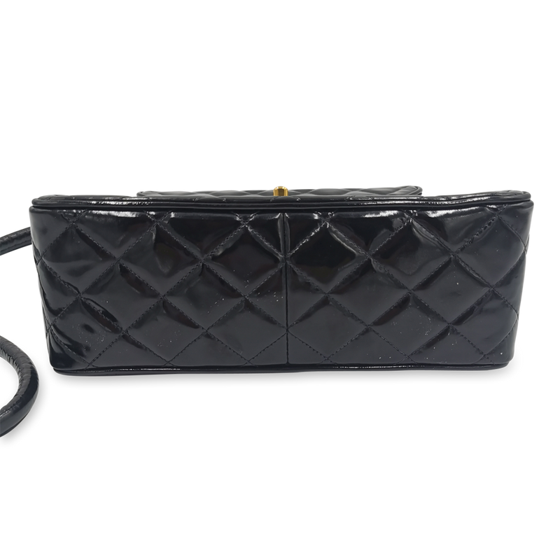 Sort Patent flap bag taske fra brand: CHANEL - We Do Vintage
