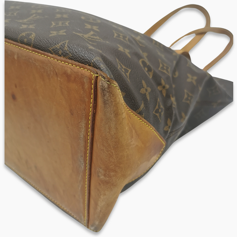 Monogram Cabas Mezzo taske fra brand: LOUIS VUITTON - We Do Vintage