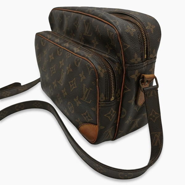 Monogram Canvas Nile MM taske fra brand: LOUIS VUITTON - We Do Vintage