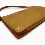 Gul monogram Vernis Lexington Pochette taske fra brand: LOUIS VUITTON - We Do Vintage