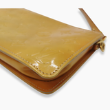 Gul monogram Vernis Lexington Pochette taske fra brand: LOUIS VUITTON - We Do Vintage