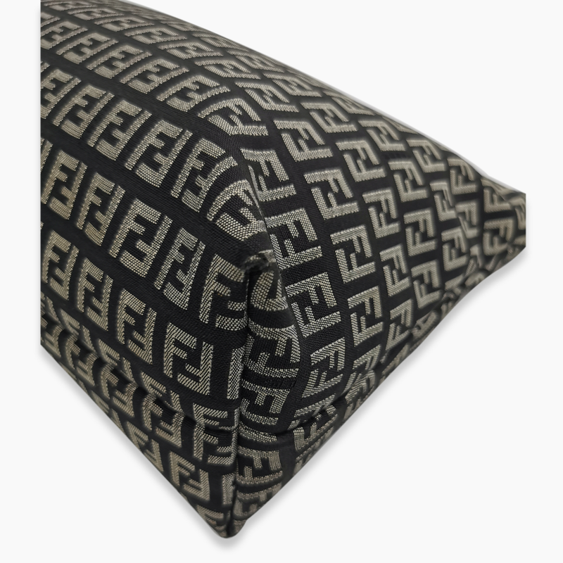 Vintage Zucca Tote taske fra brand: FENDI - We Do Vintage