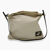 cream canvas skuldertaske taske fra brand: FENDI - We Do Vintage