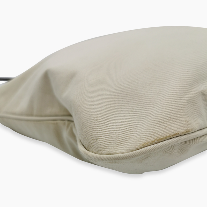 cream canvas skuldertaske taske fra brand: FENDI - We Do Vintage