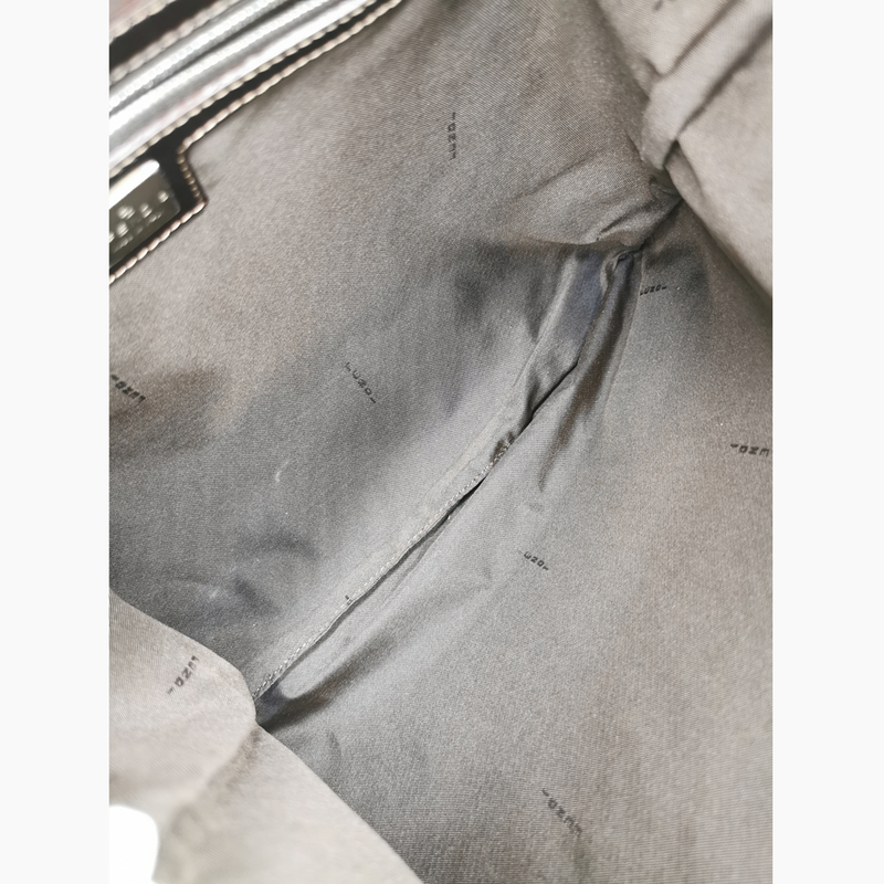 cream canvas skuldertaske taske fra brand: FENDI - We Do Vintage