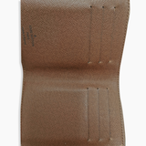 Monogram Canvas koala wallet taske fra brand: LOUIS VUITTON - We Do Vintage