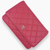 Pink caviar WOC taske fra brand: CHANEL - We Do Vintage