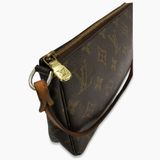 Monogram canvas pochette accessoires taske fra brand: LOUIS VUITTON - We Do Vintage