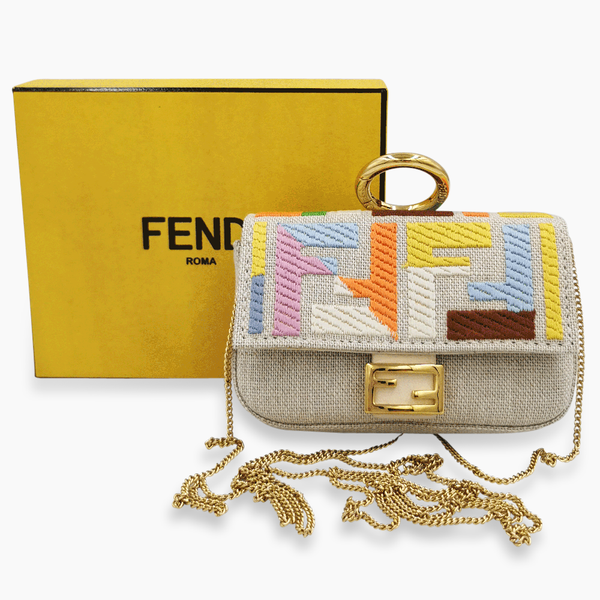Nano Baguette Charm multicolor taske fra brand: FENDI - We Do Vintage
